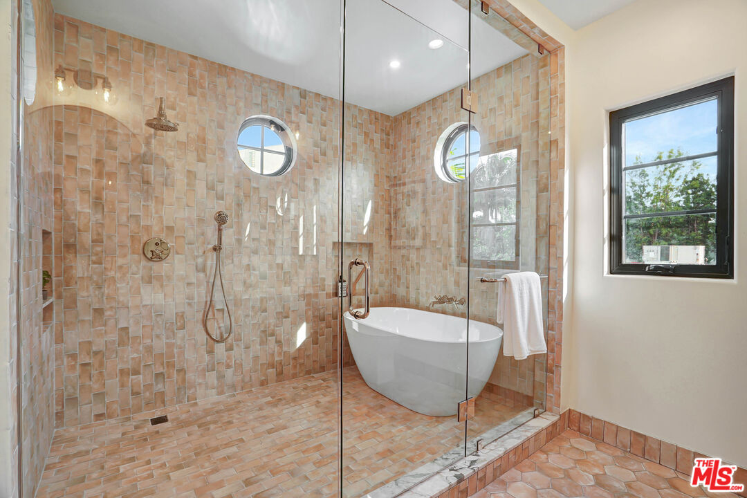 MLS #25549937 image #38