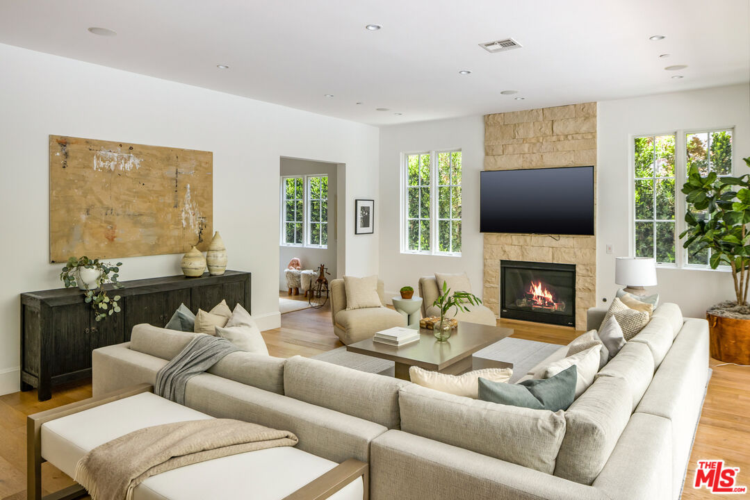 MLS #25549975 image #15