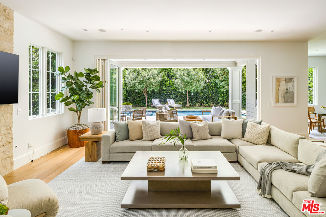 MLS #25549975 image #17