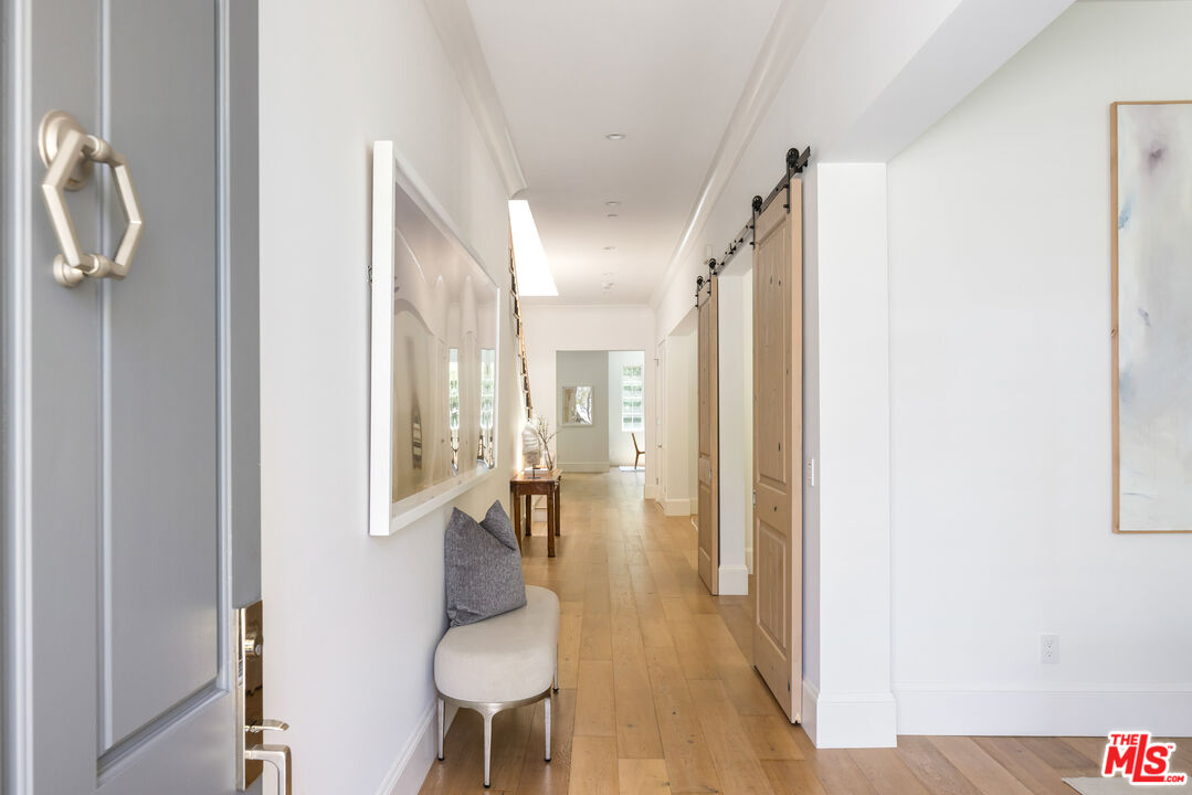 MLS #25549975 image #2