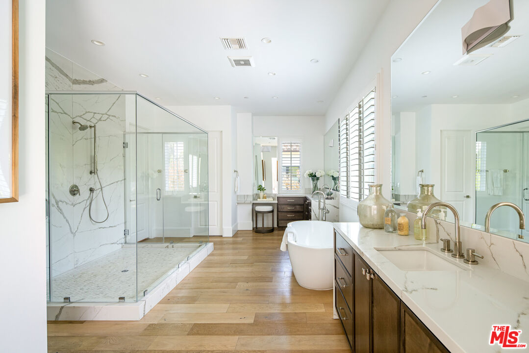 MLS #25549975 image #36