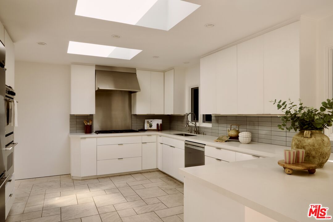 MLS #25550057 image #11