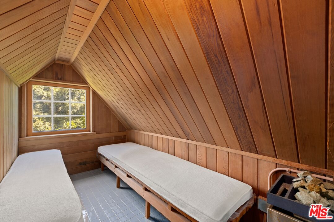 MLS #25550381 image #17