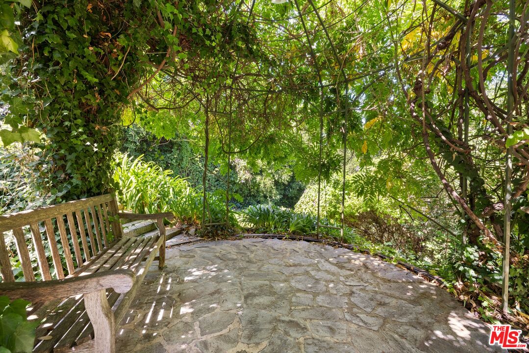 MLS #25550381 image #23