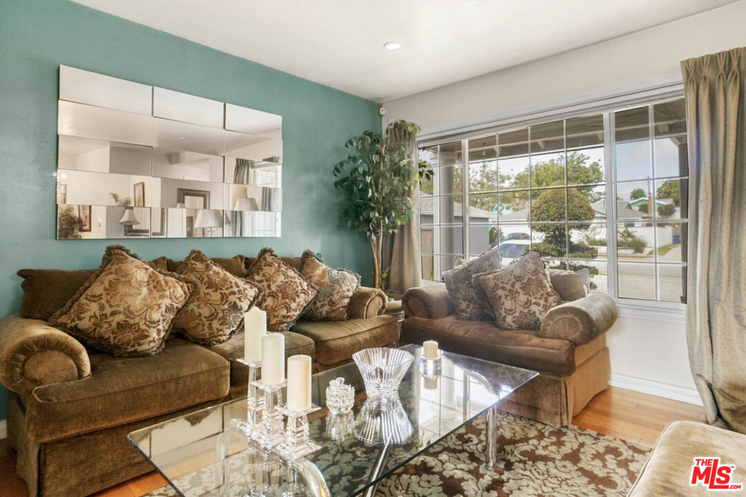 MLS #25550733 image #26