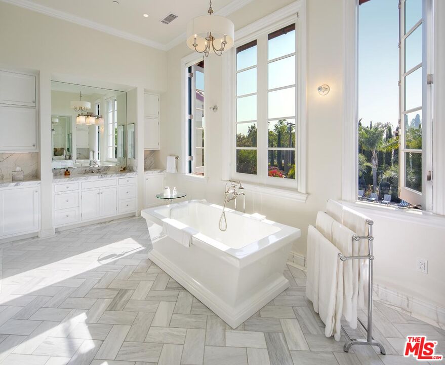 MLS #25550785 image #34