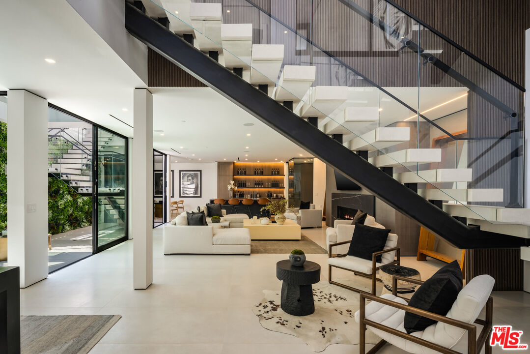 MLS #25551159 image #17