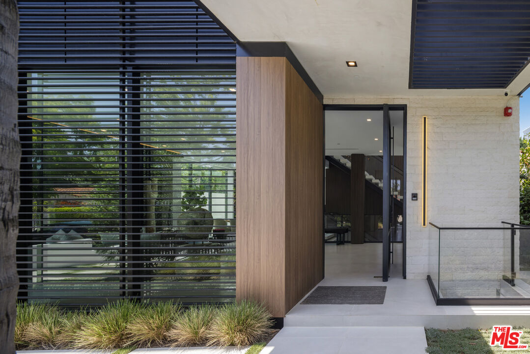 MLS #25551159 image #1