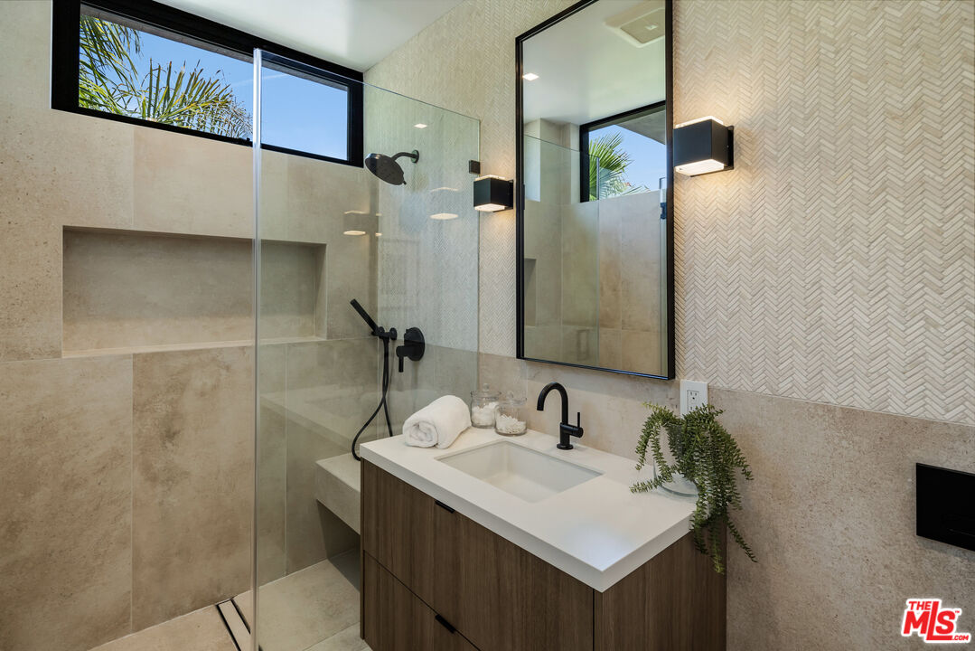 MLS #25551159 image #25