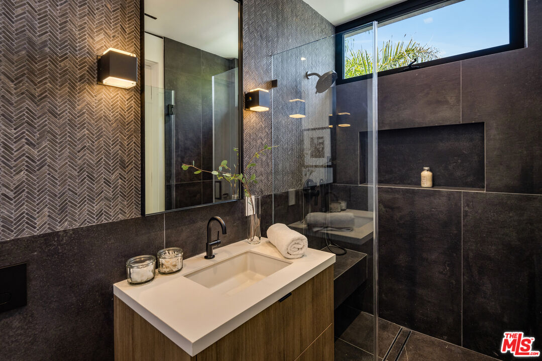 MLS #25551159 image #27