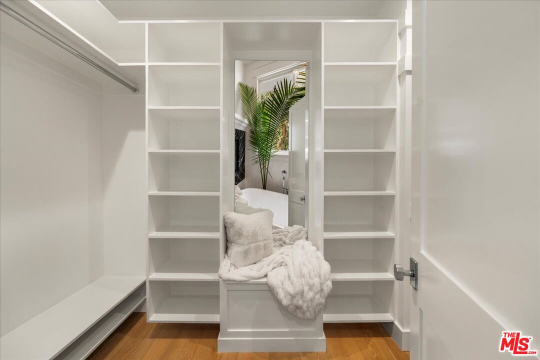 MLS #25551347 image #22