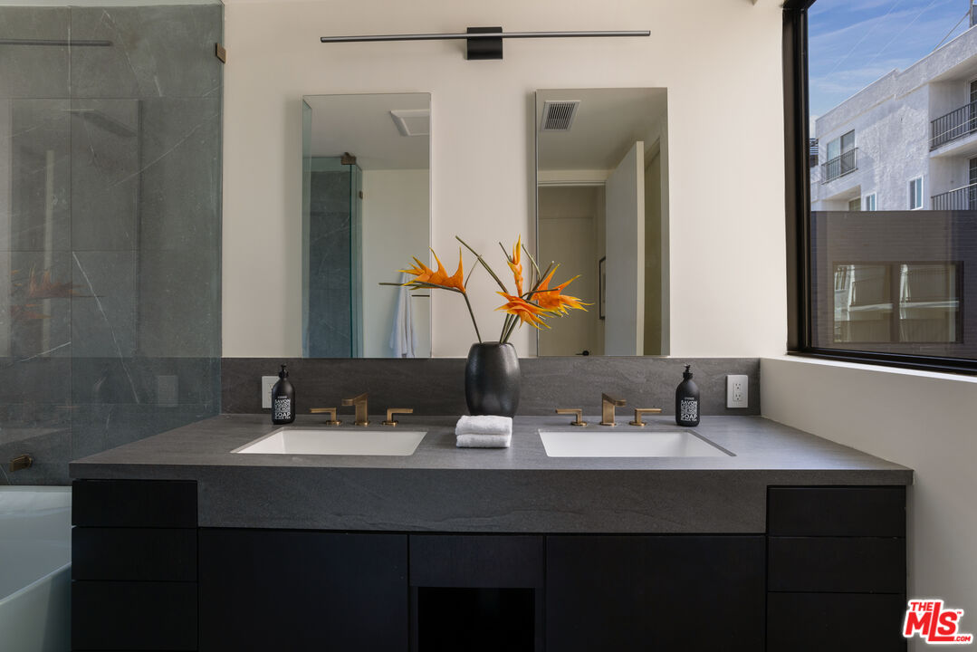 MLS #25551903 image #17