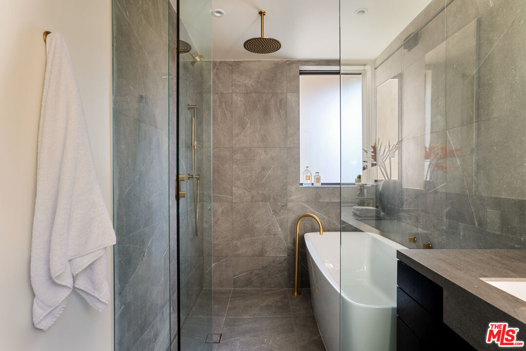 MLS #25551903 image #18