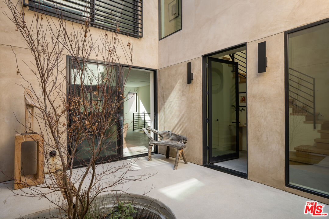 MLS #25551903 image #1