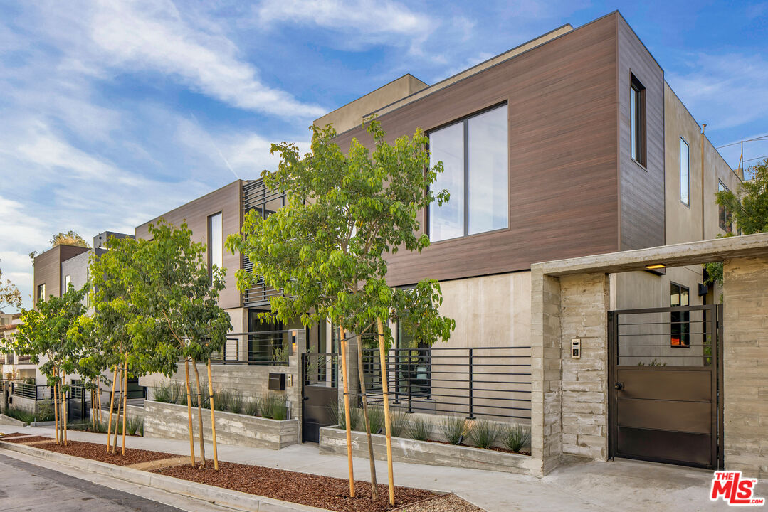 MLS #25551903 image #0