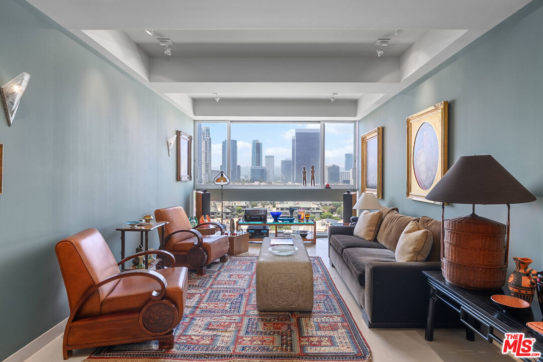 MLS #25552007 image #3