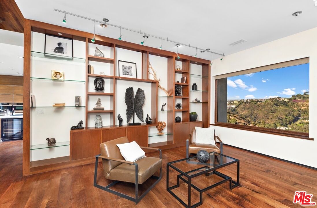 MLS #25552031 image #15