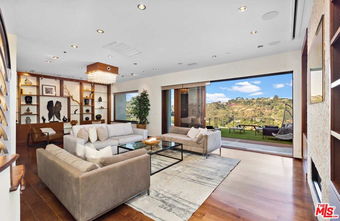 MLS #25552031 image #5