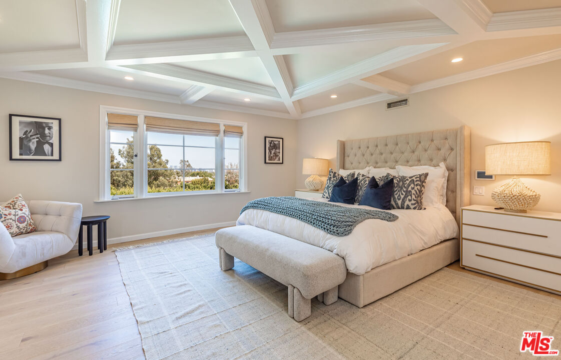 MLS #25552163 image #15