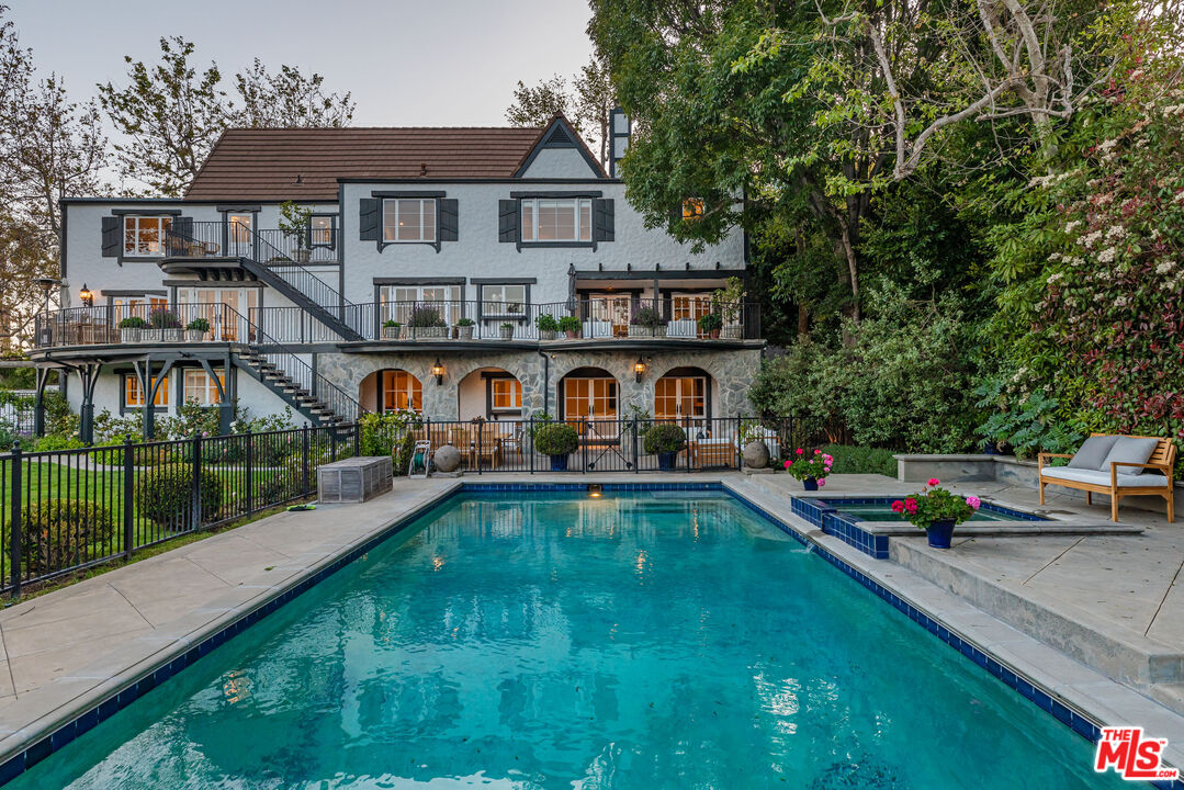 MLS #25552163 image #0