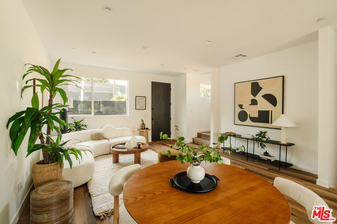 MLS #25552387 image #2