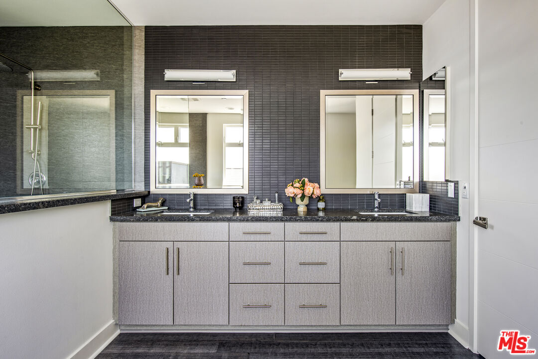 MLS #25552423 image #17