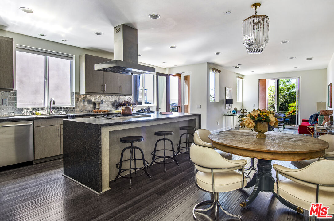 MLS #25552423 image #6