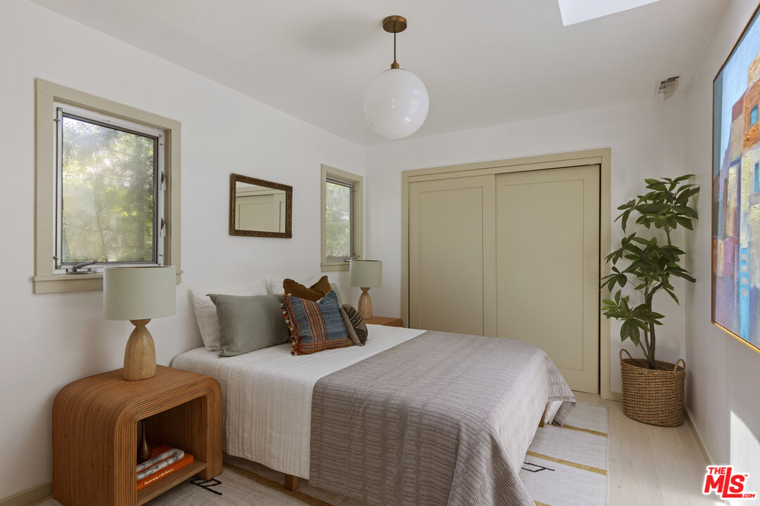 MLS #25552571 image #17