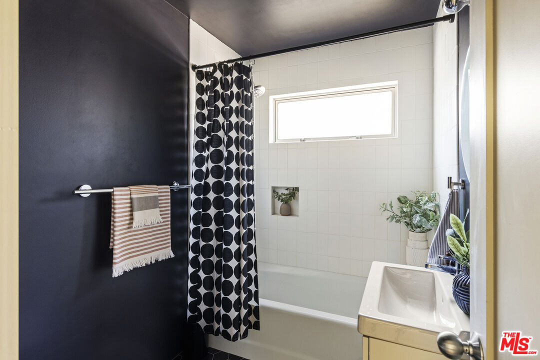 MLS #25552571 image #22