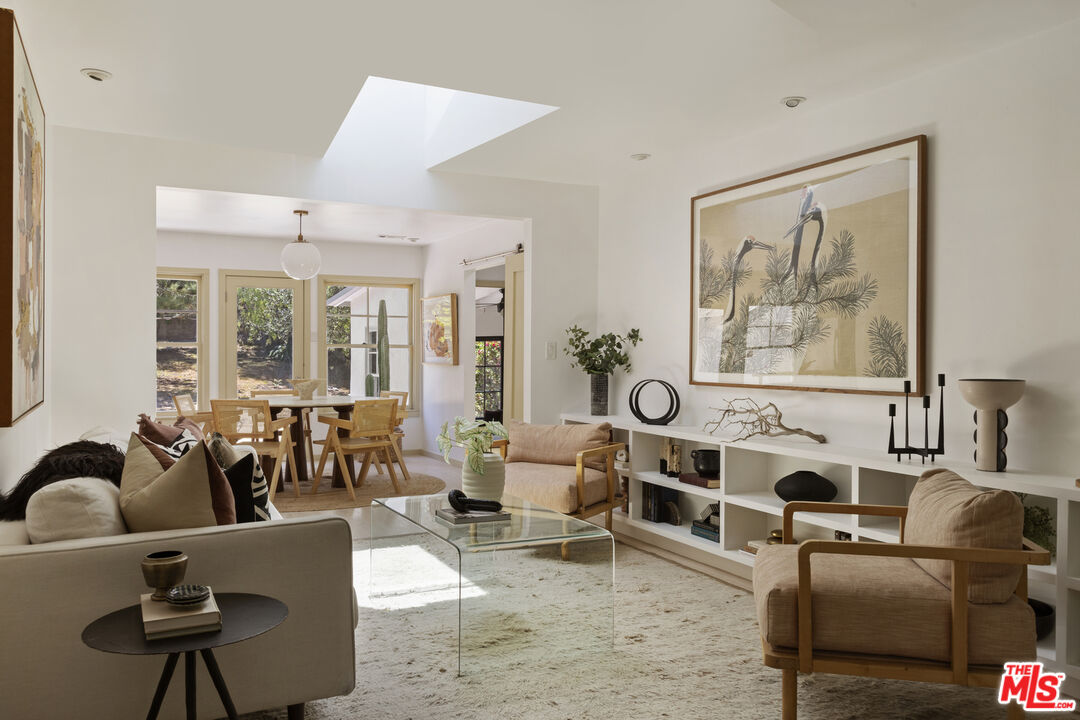 MLS #25552571 image #0