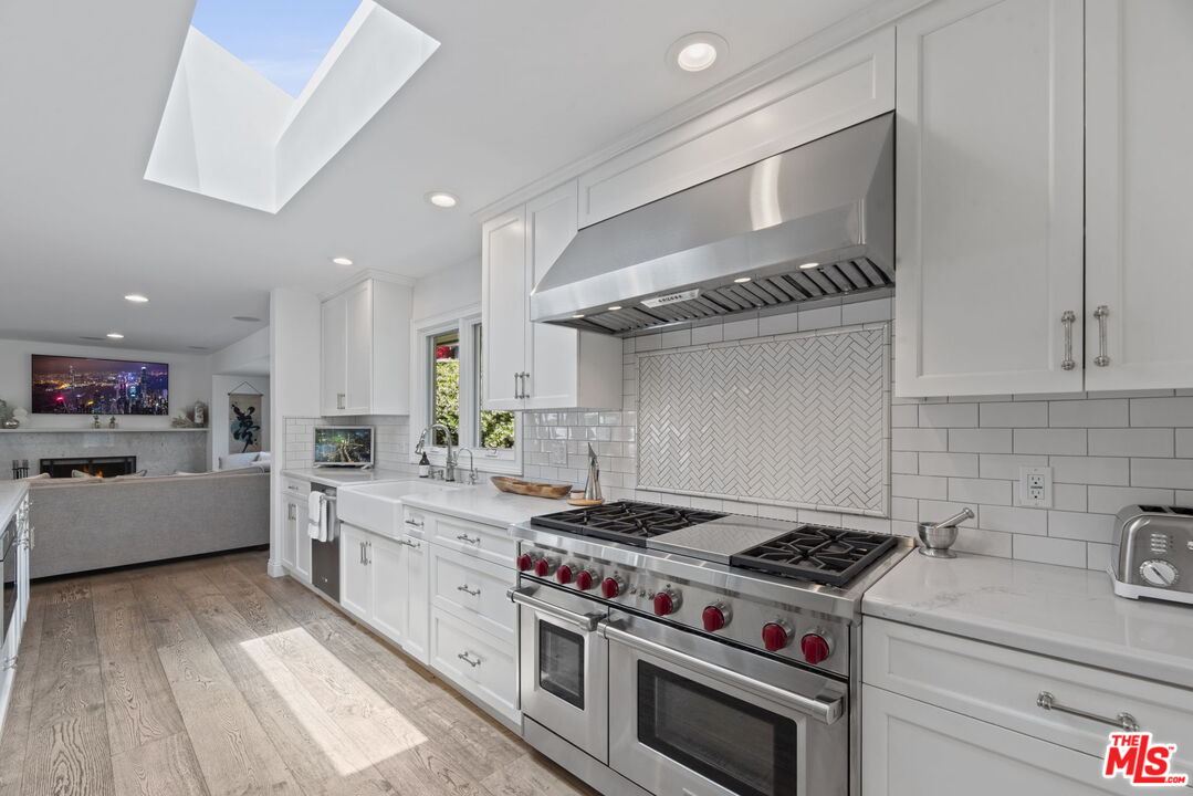 MLS #25552619 image #14