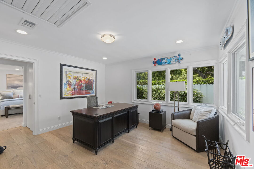 MLS #25552619 image #32