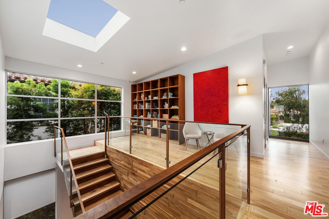 MLS #25552725 image #12