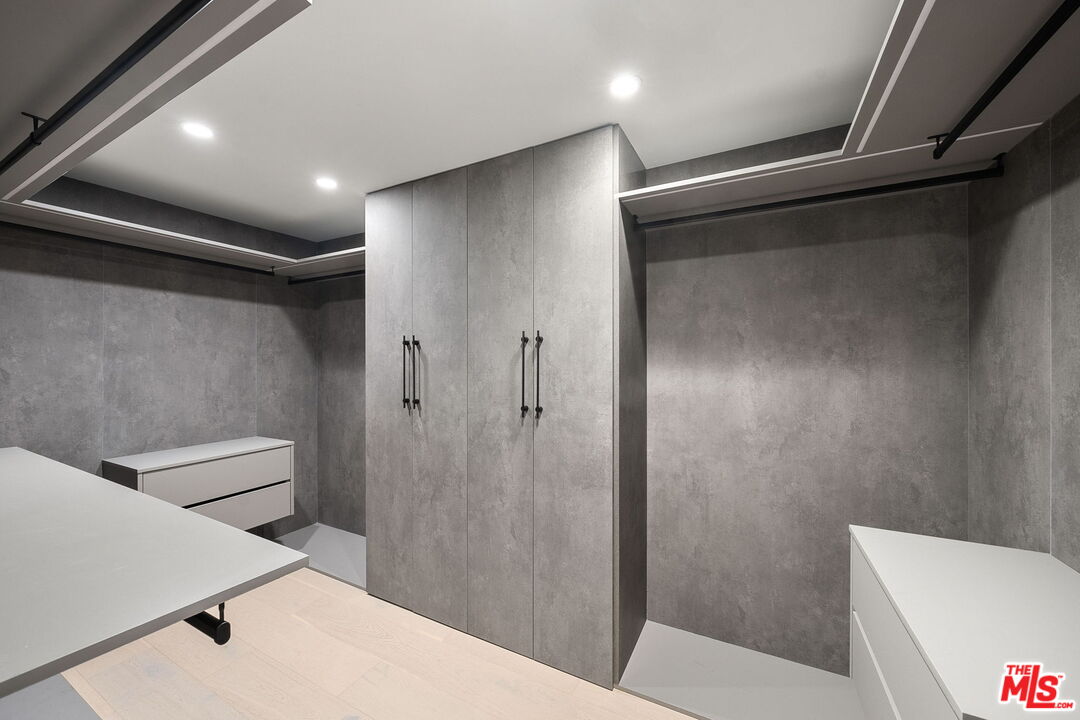 MLS #25552883 image #25