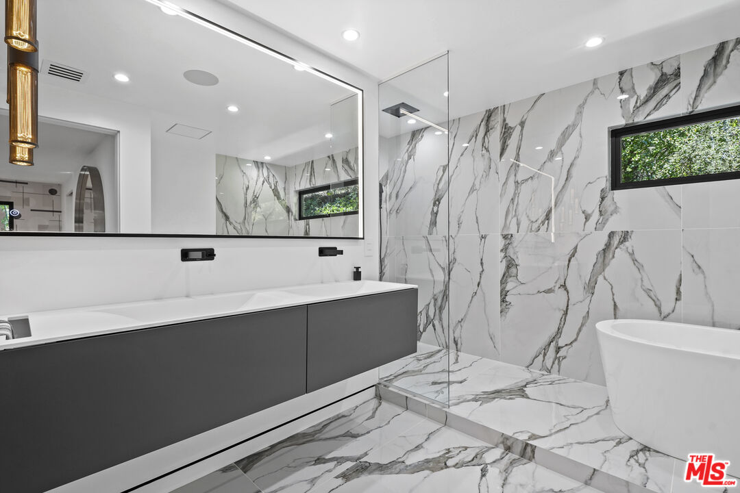 MLS #25552883 image #27