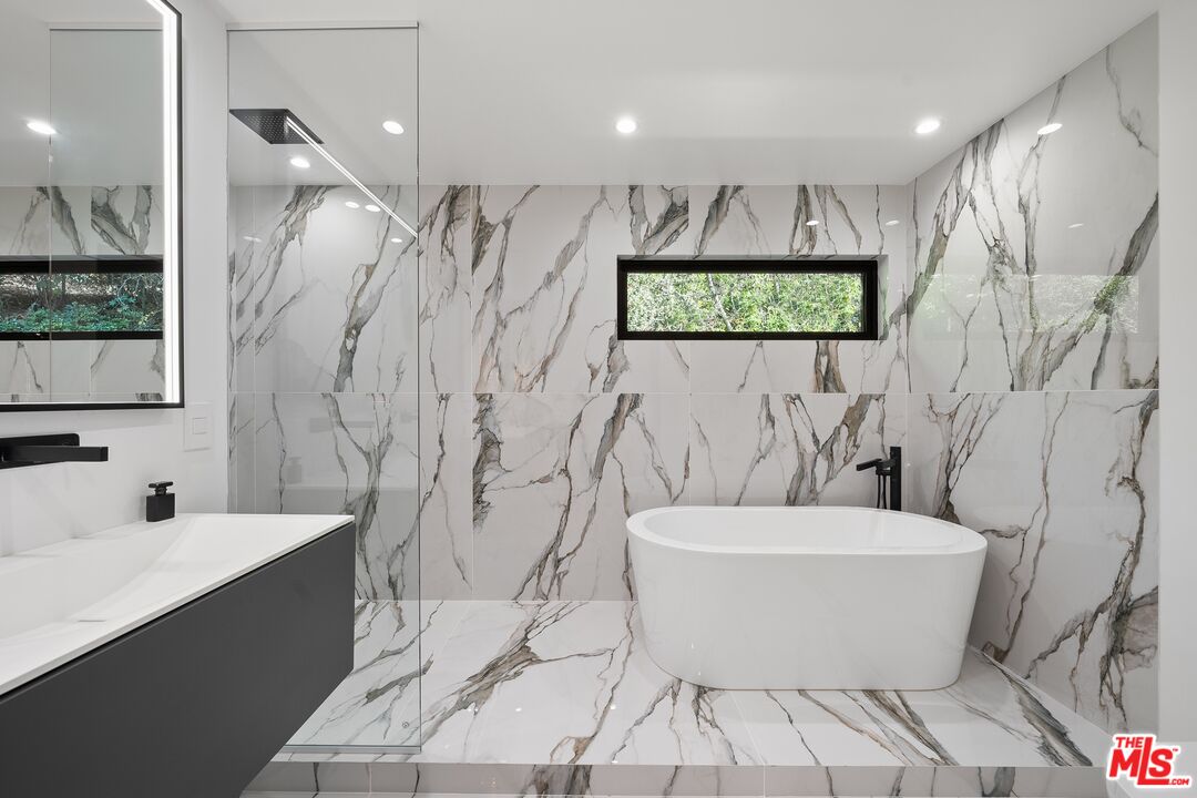 MLS #25552883 image #30