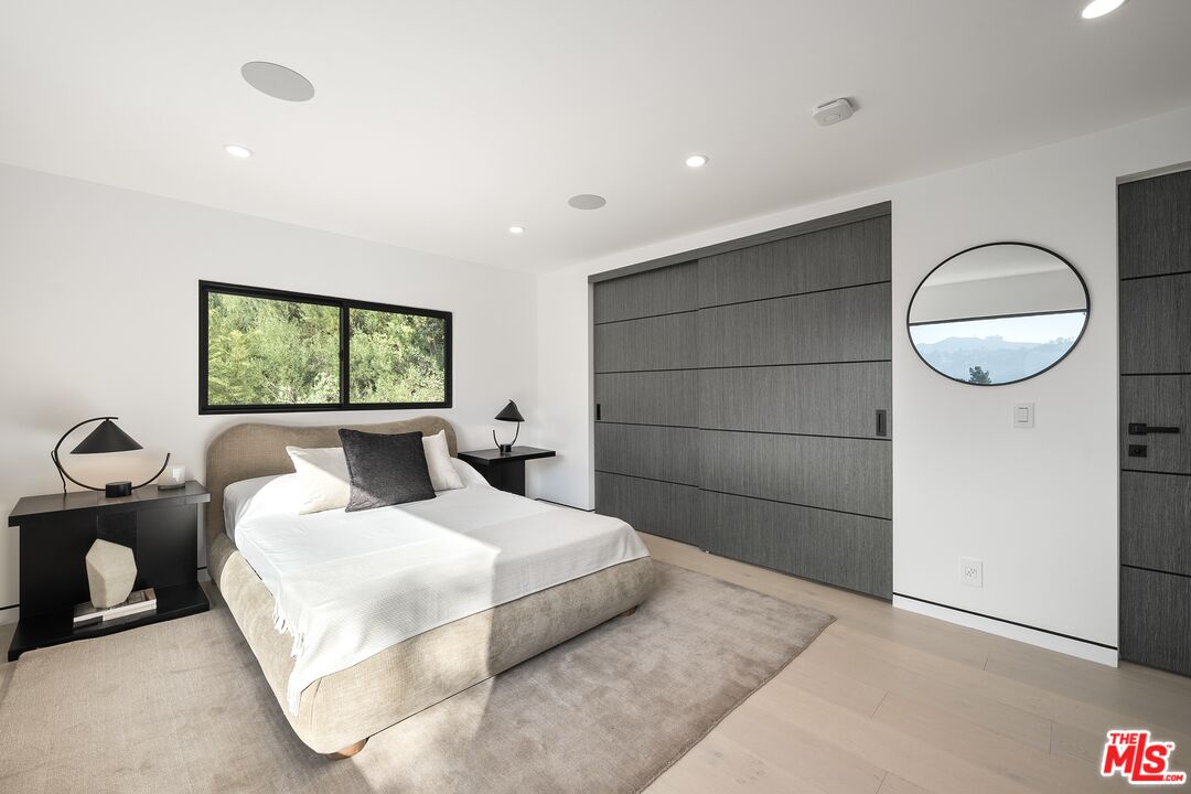 MLS #25552883 image #33