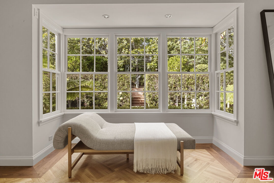 MLS #25552905 image #15