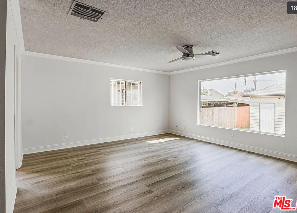 MLS #25552947 image #18