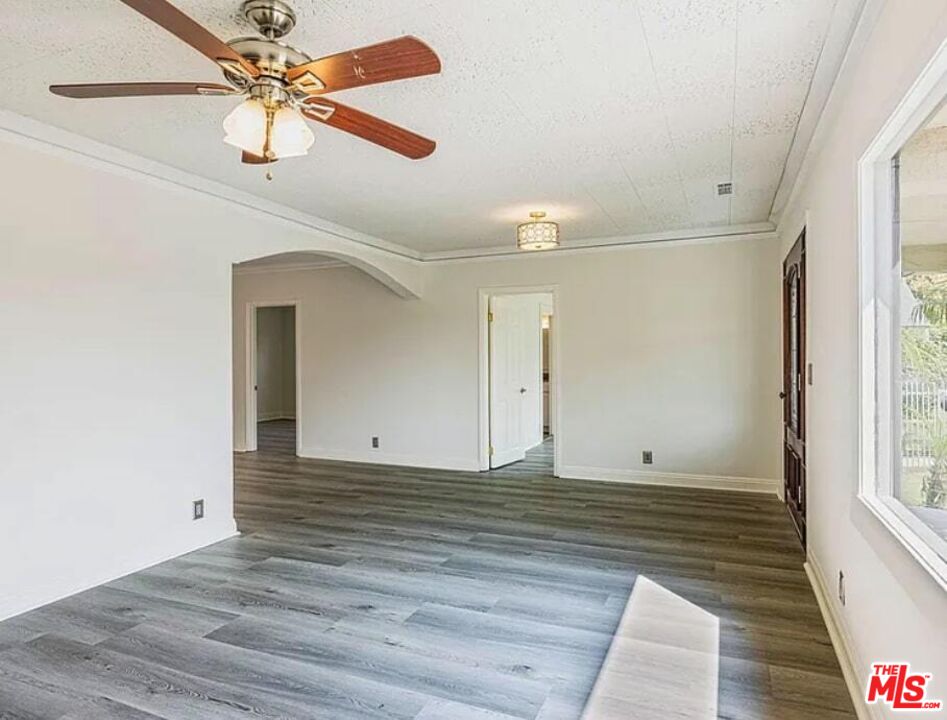 MLS #25552947 image #6