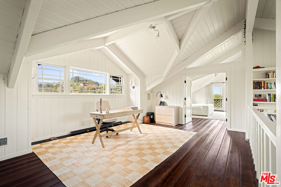 MLS #25552997 image #11