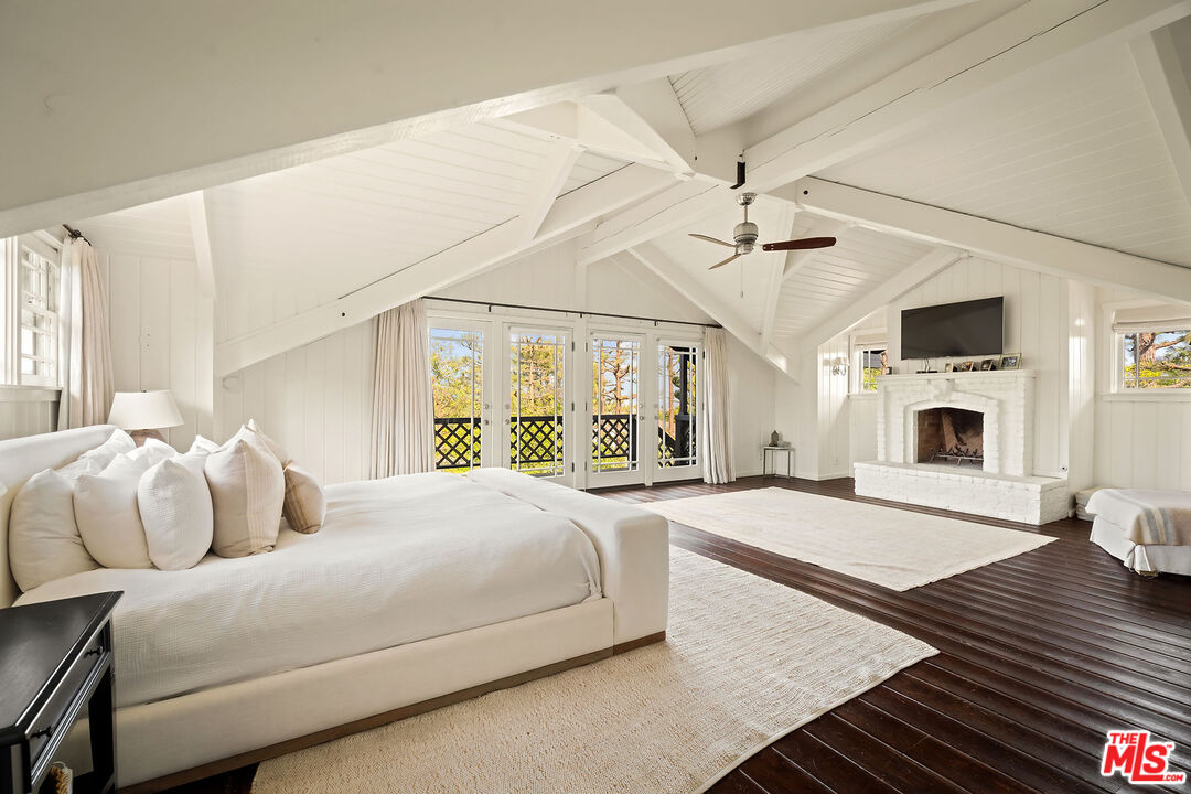 MLS #25552997 image #13