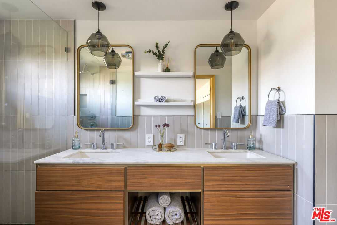 MLS #25553127 image #17