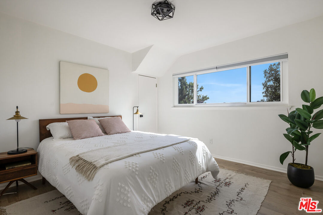 MLS #25553127 image #19