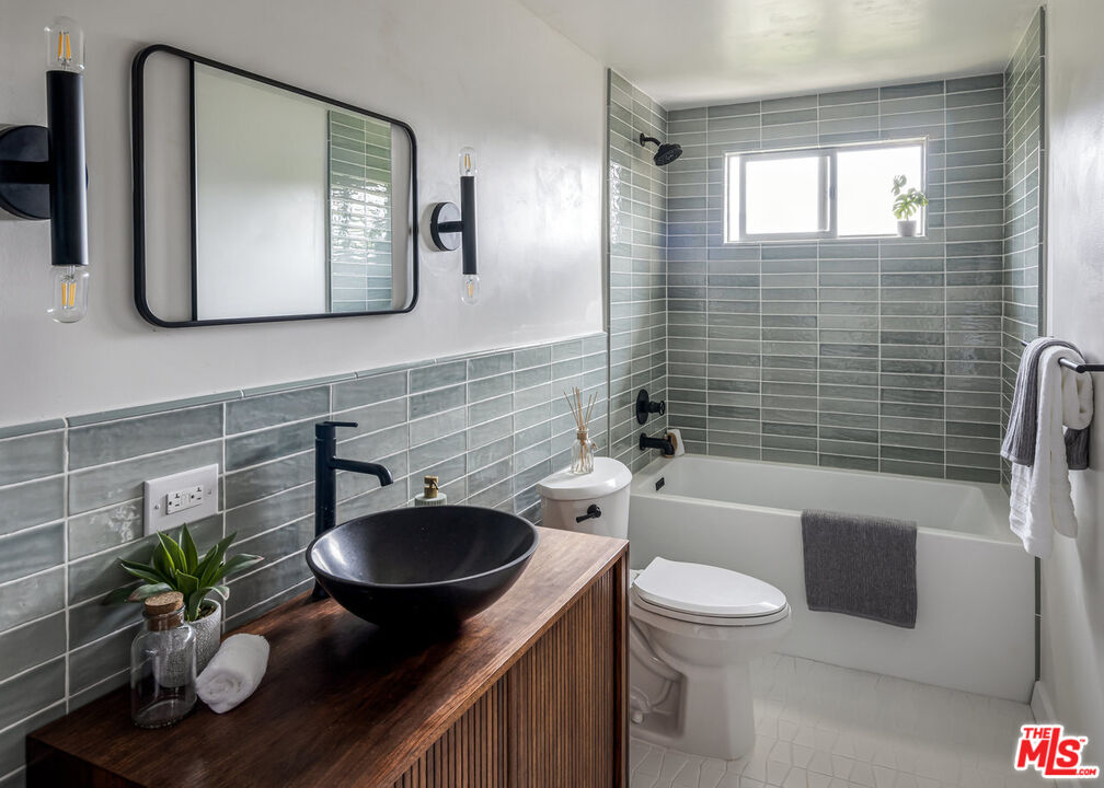 MLS #25553127 image #20