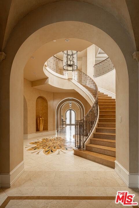 MLS #25553637 image #2