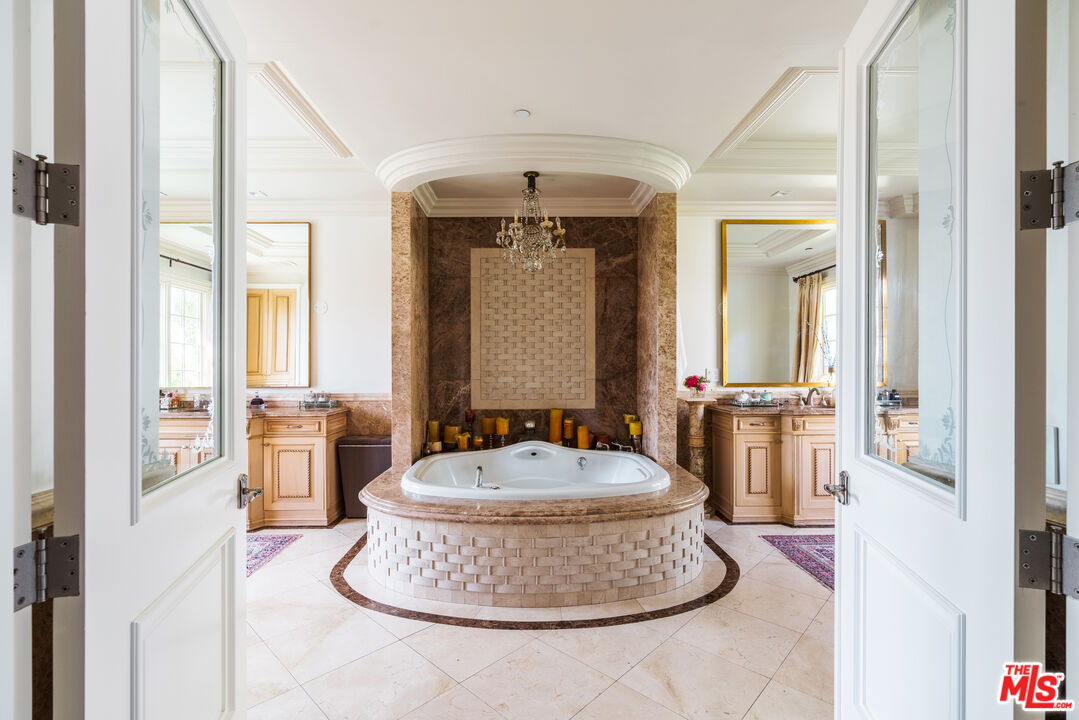 MLS #25554079 image #24