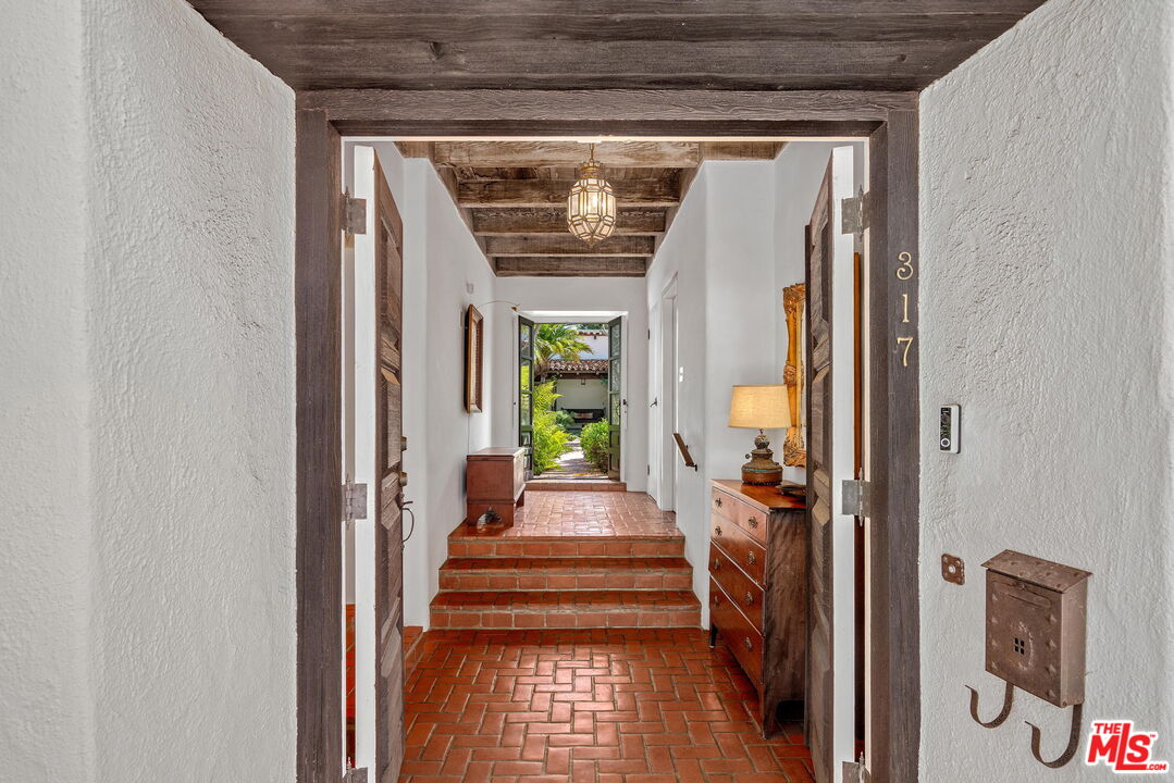 MLS #25554207 image #1