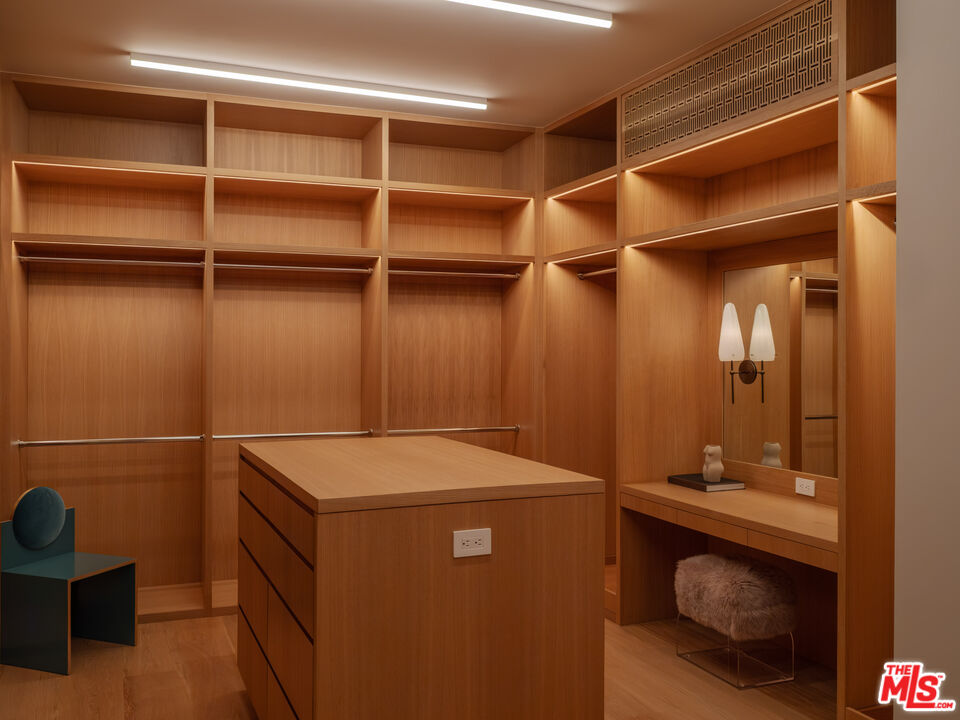 MLS #25554411 image #13