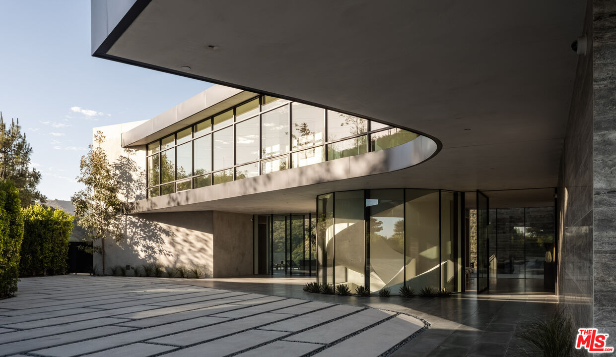 MLS #25554411 image #1